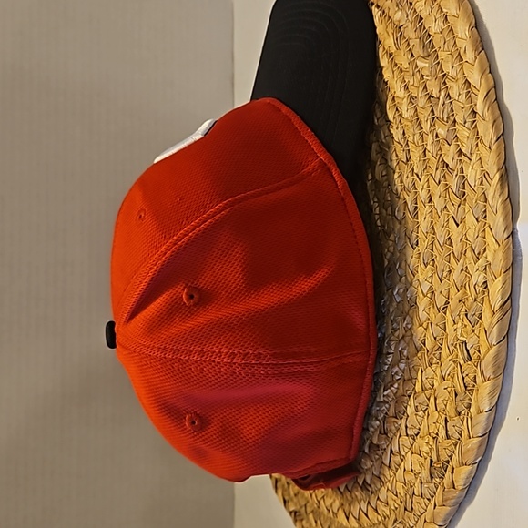 MLB OC Sports | Men's Mesh Red Black Baseball Cap Cincinnati Red - Picture 5 of 10